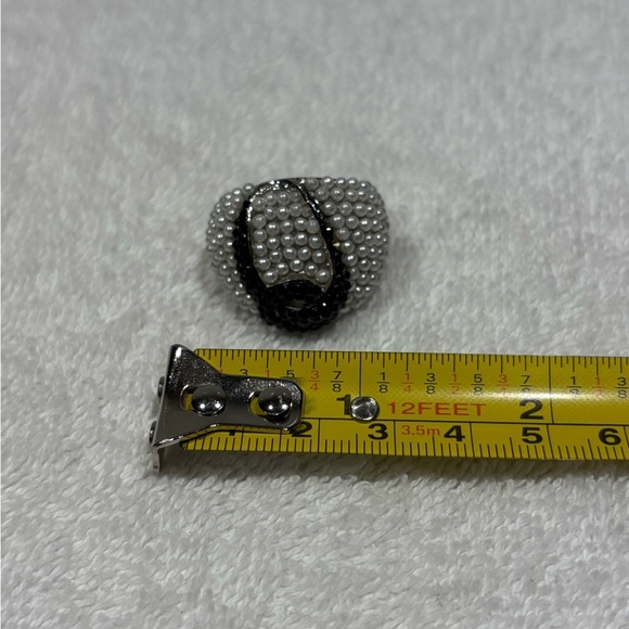 Vintage Statement Pearl & Black Rhinestone Ring - Size 7 - Picture 16 of 17